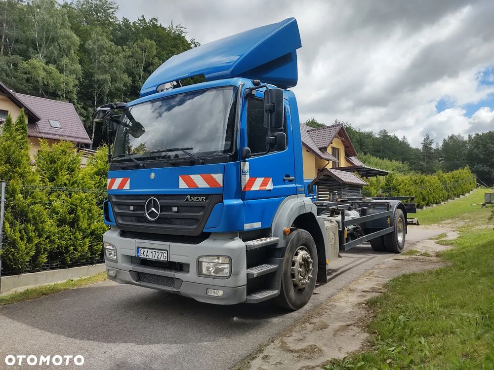 Mercedes-Benz Axor 1833