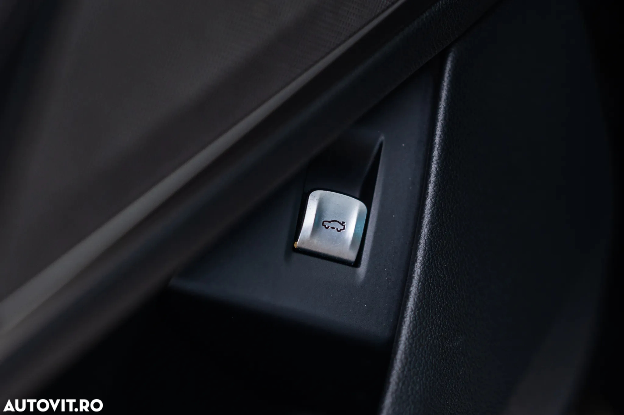BMW Seria 7 740d xDrive MHEV - 26