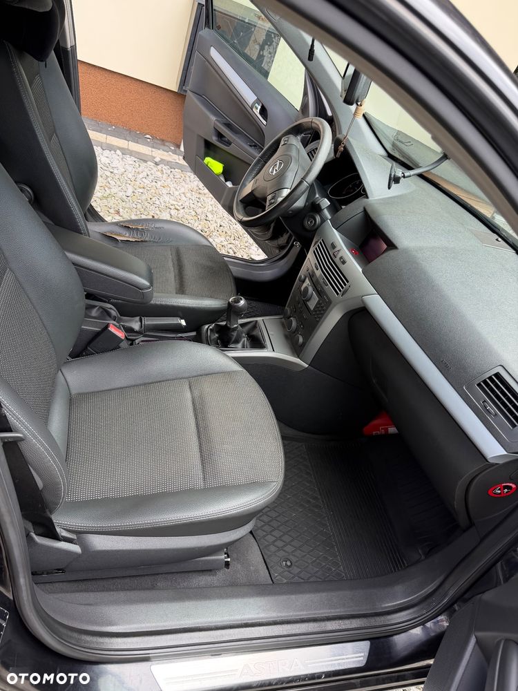 Opel Astra 1.9 CDTI - 19