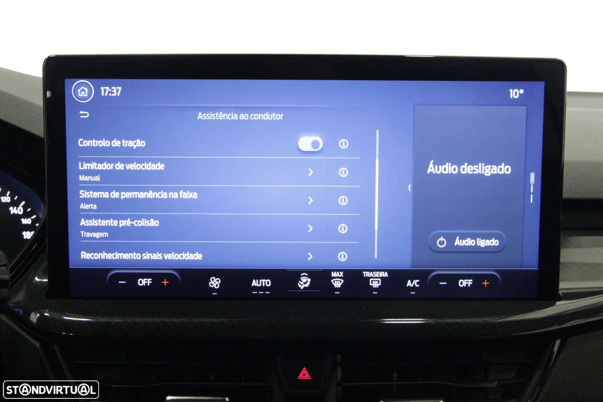 Ford Focus 1.0 EcoBoost MHEV ST-Line - 11