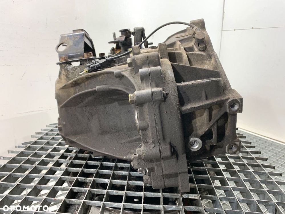 SKRZYNIA BIEGÓW  HYUNDAI i30 Kombi (FD) 2007 - 2012 1.6 CRDi 66 kW [90 KM] olej napędowy 2008 - - 4