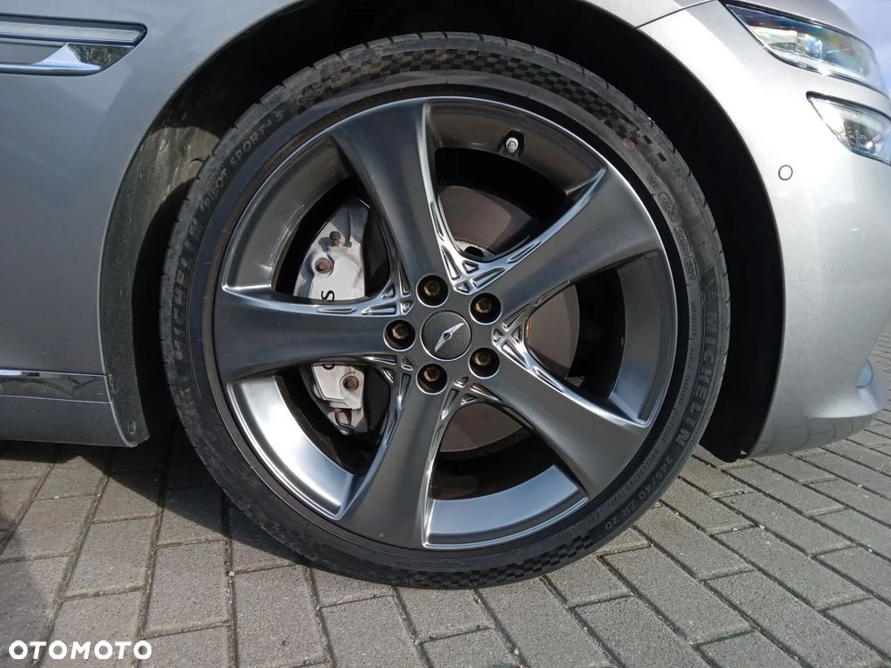 Genesis G80 - 11