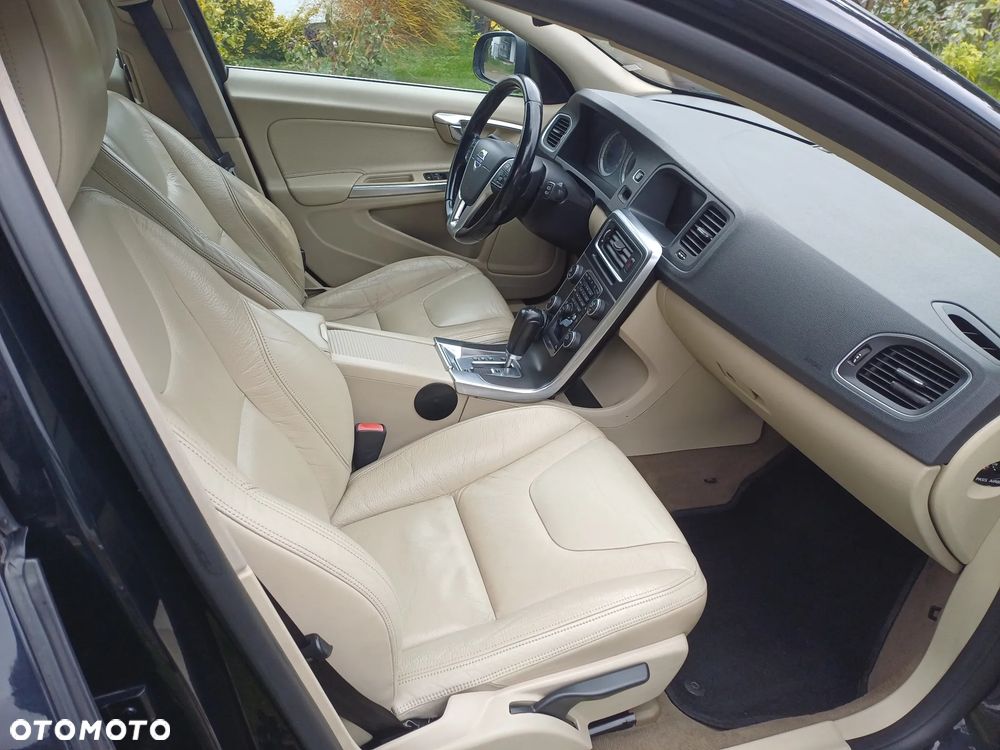 Volvo V60 - 19