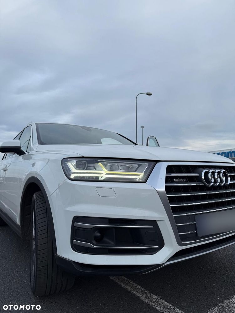 Audi Q7 - 1