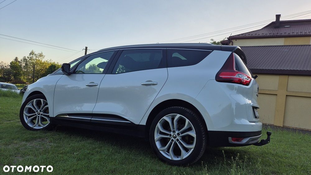 Renault Grand Scenic - 19