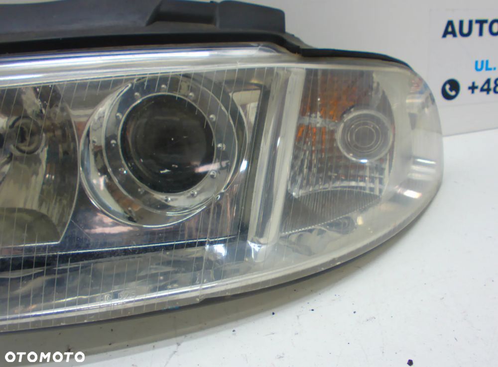 Audi A4 B5 lift Lampa Prawa Przód Reflektor - 3