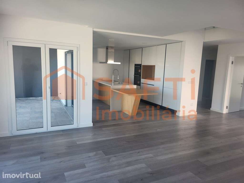 Moradia Piscina Margem Sul - Grande imagem: 4/52