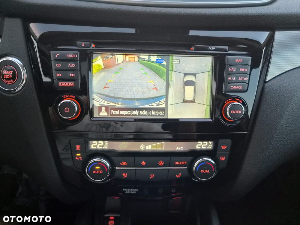 Nissan Qashqai 1.6 DIG-T N-Connecta - 26