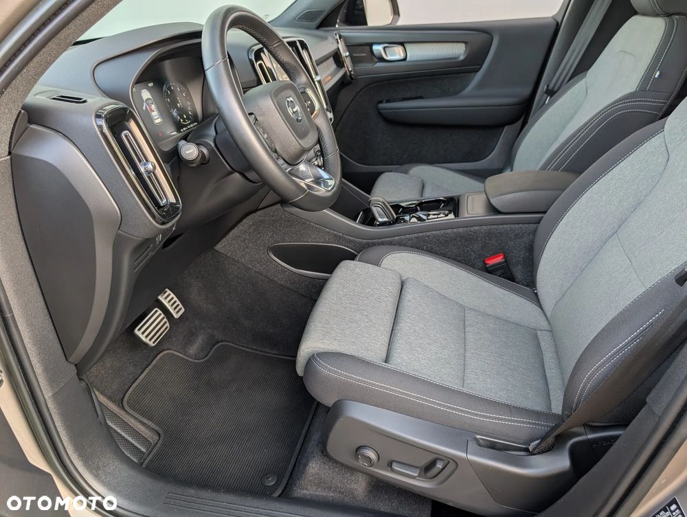 Volvo XC 40 B4 B AWD R-Design - 19