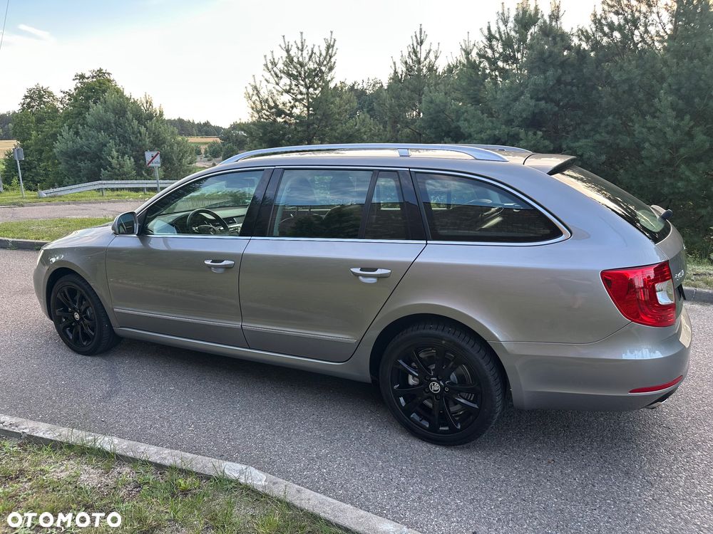 Skoda Superb 2.0 TSI DSG Exclusive - 17
