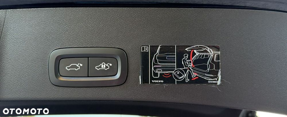 Volvo XC 40 T5 Plug-In Hybrid R-Design - 37