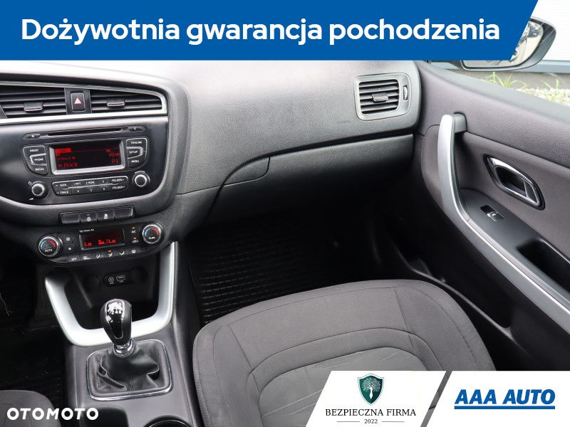 Kia Ceed - 9