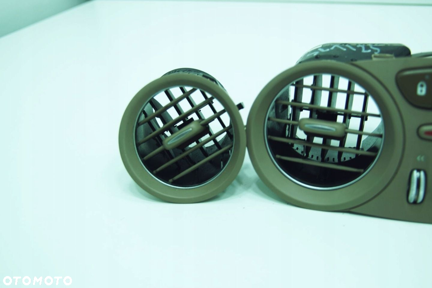 KRATKA NAWIEWU SRODKOWA L/P BEZOWA KPL MERCEDES SL R230 - 5