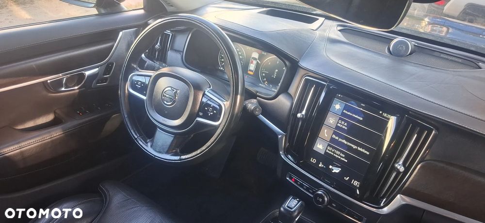 Volvo V90 Cross Country D5 AWD Geartronic - 17