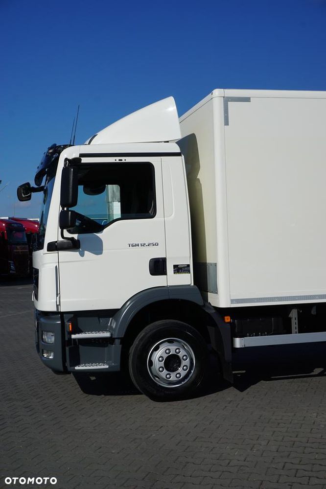 MAN TGM / 12.250 / EURO 6 / KONTENER + WINDA / 20 PALET / DŁ. 8 M - 31