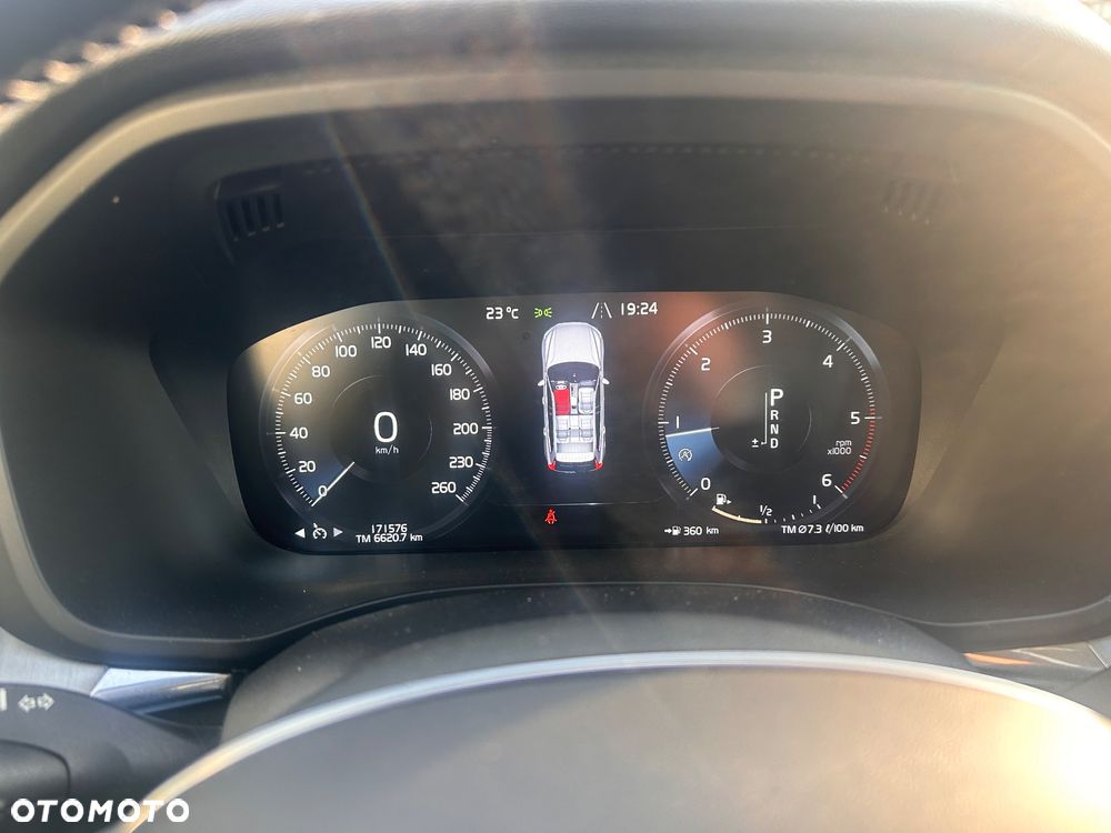 Volvo XC 60 D4 Momentum - 18