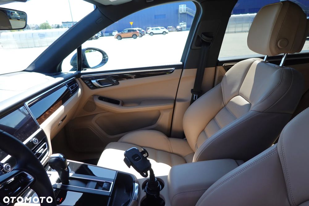 Porsche Macan Standard - 21