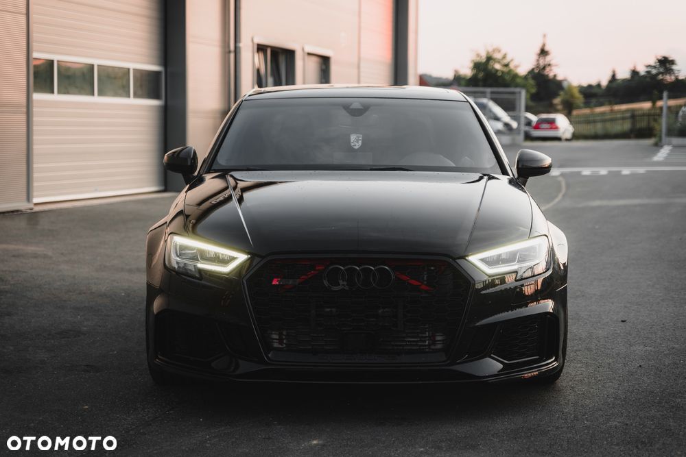 Audi RS3 Limousine TFSI quattro S tronic - 4