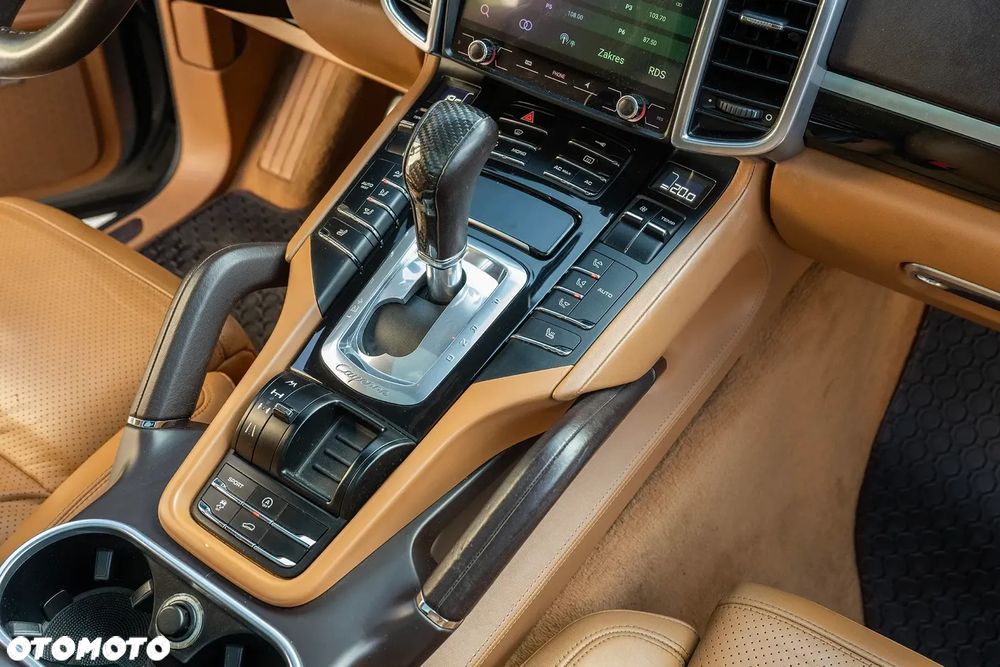 Porsche Cayenne S - 18