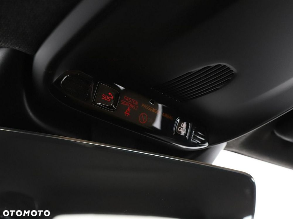 Volvo XC 40 D4 AWD Momentum Pro - 38