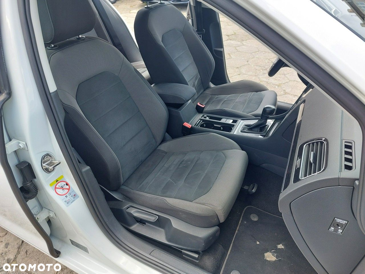 Volkswagen Golf - 15