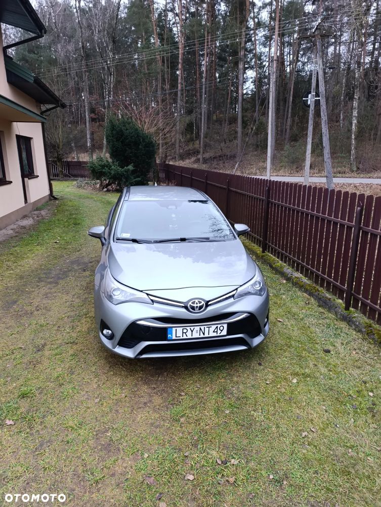 Toyota Avensis 1.8 Comfort - 2