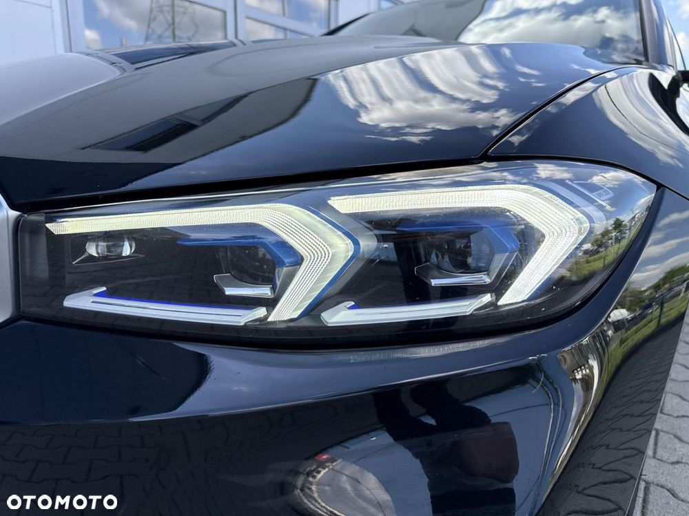 BMW Seria 3 320i - 22
