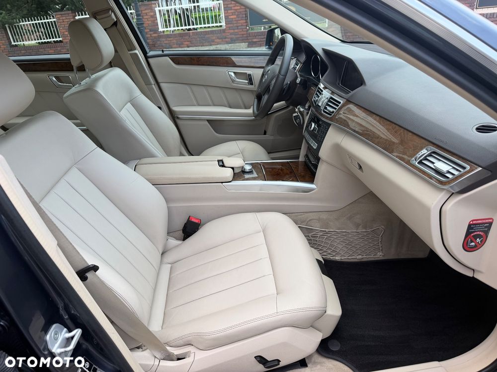 Mercedes-Benz Klasa E 300 BlueTEC HYBRID - 21
