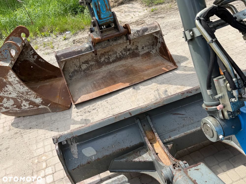 Wacker Neuson ET145 Koparka Gąsienicowa 15 ton. Maszyna jak Nowa 2018 rok. 3400Mtg silnik PERKINS. Maszyna Pełny Oryginał. Aktualna DEKRA BMWT oraz aktualne serwisy Eksploatacyjne! Sprowadzona z Norwegii, KLIMA, KAMERY, własna pompa tankowania, Nagłośnienie, Zero luzów i wycieków! OKAZJA. Szybkozłącze Hydrauliczne. Skrętne ramię. Dodatkowe linie hydrauliczne! 2 łyżki - 37