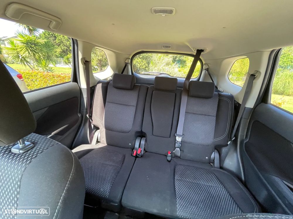 Mitsubishi Outlander 2.0 Kaiteki CVT - 3