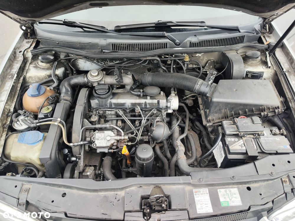 Volkswagen Golf 1.9 TDI Highline - 10