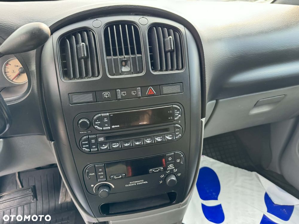 Chrysler Grand Voyager 2.8 CRD Executive LX S&G - 10