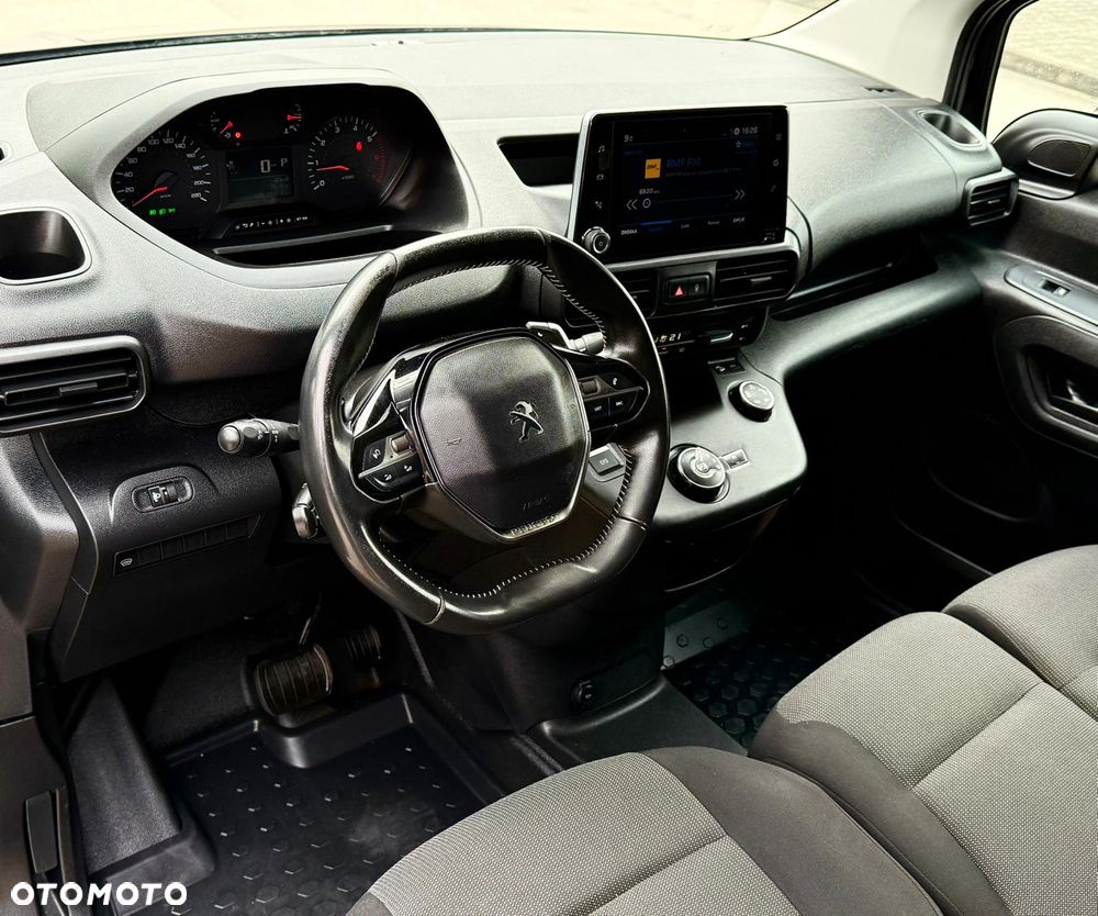 Peugeot Partner 1.5 130KM Automat 3 Osobwy Salon Polska Bezwypadkowy FVAT23% - 23