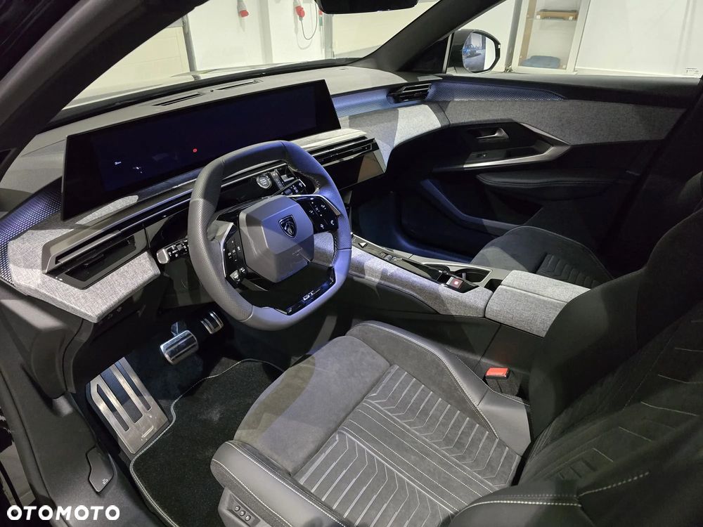 Peugeot 5008 1.2 PureTech mHEV GT Exclusive S&S e-DCS6 - 9