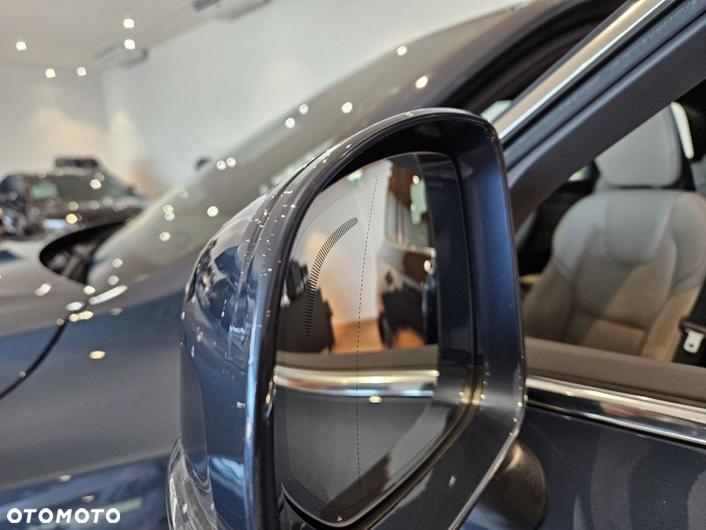 Volvo XC 90 - 20