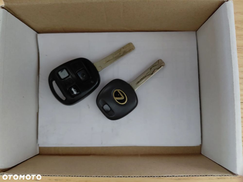 Lexus IS 200 Prestige - 9