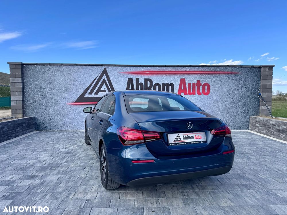 Mercedes-Benz A 180 d 7G-DCT - 4