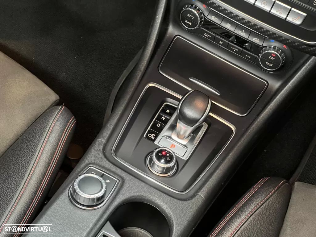 Mercedes-Benz A 45 AMG 4Matic Speedshift 7G-DCT - 16