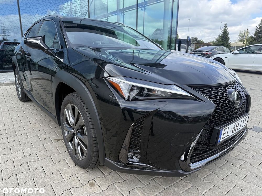 Lexus UX 300h F Sport Design - 3