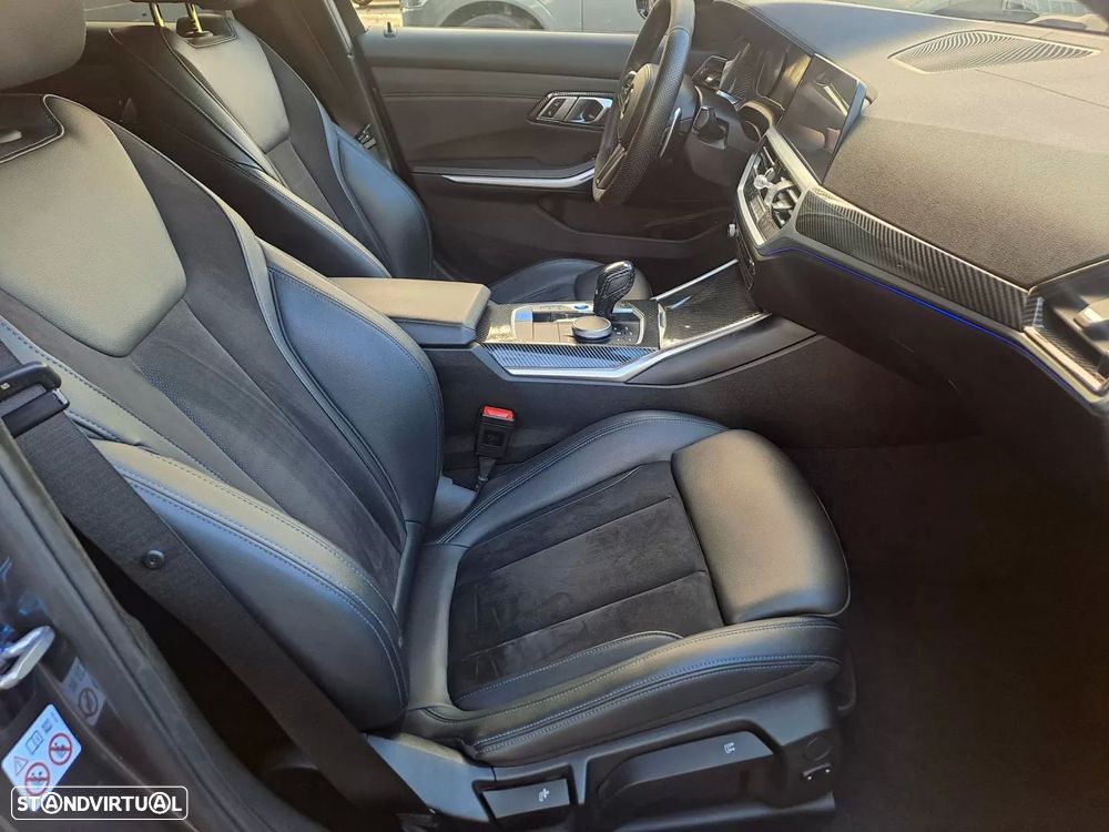 BMW 320 d Touring Pack Desportivo M Pro Auto - 38