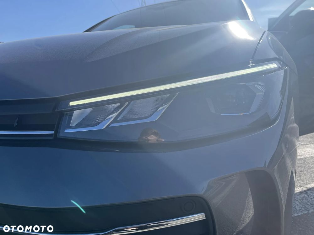 Volkswagen Passat Variant 2.0 TDI SCR Business DSG - 20