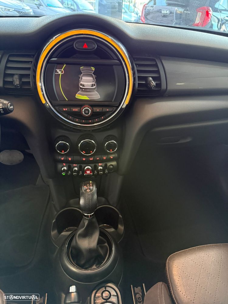 MINI 3 Portas Cooper D Aut. - 11