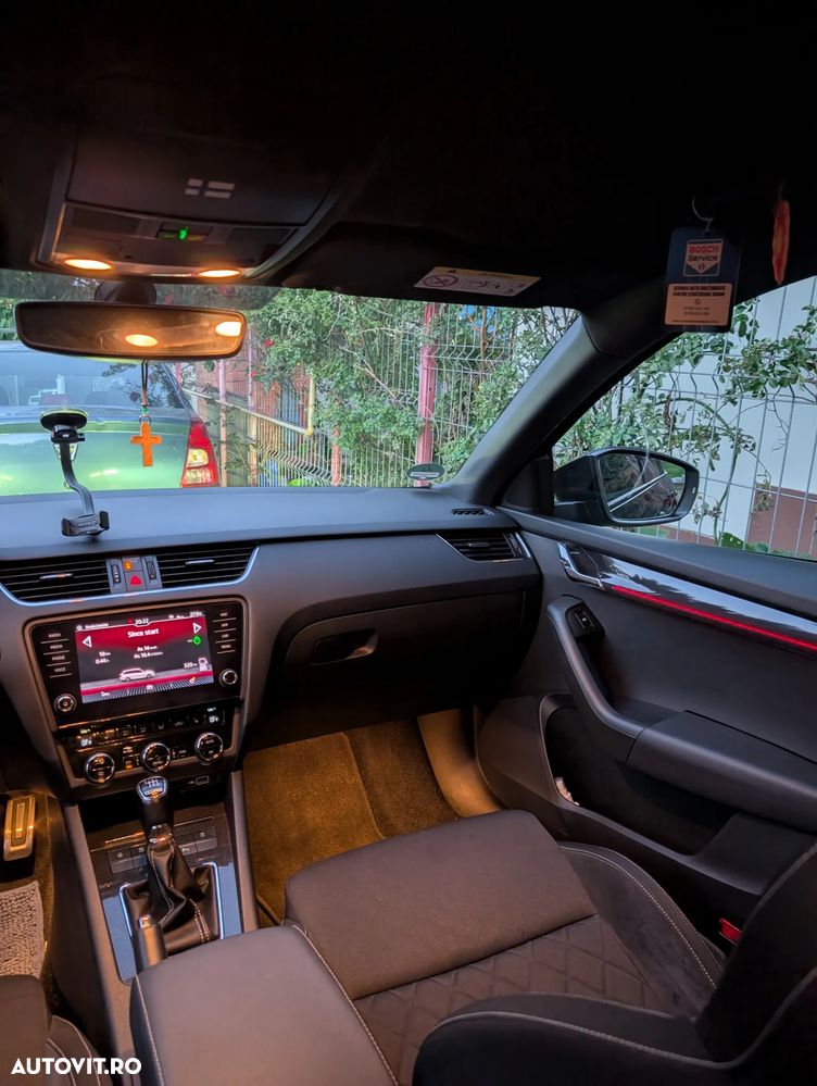 Skoda Octavia 2.0 TDI RS - 19