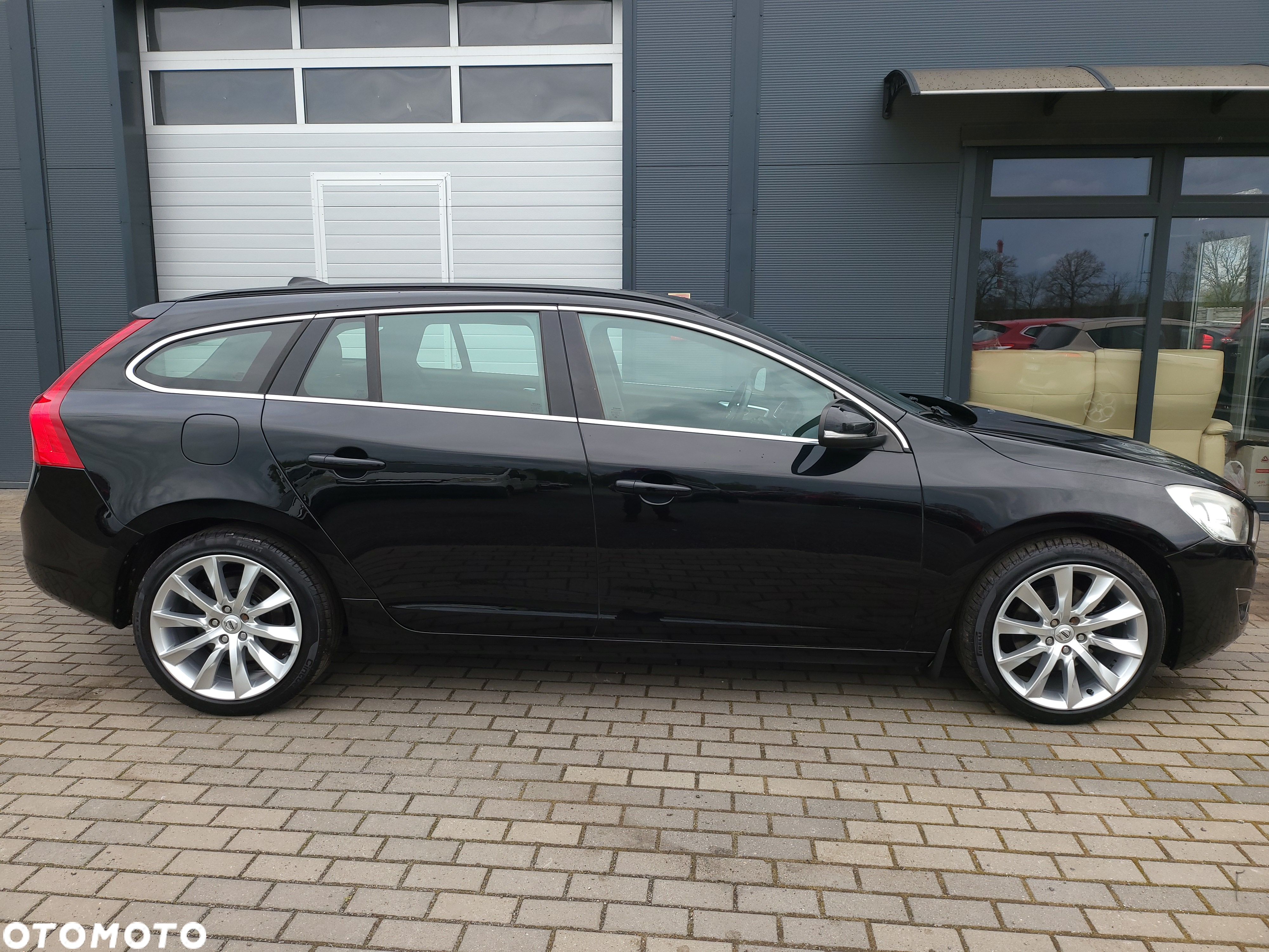 Volvo V60 D2 Momentum - 10