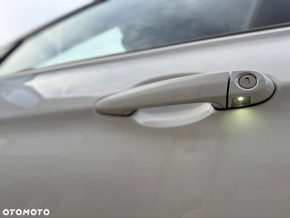 BMW Seria 3 320d Sport Line - 24