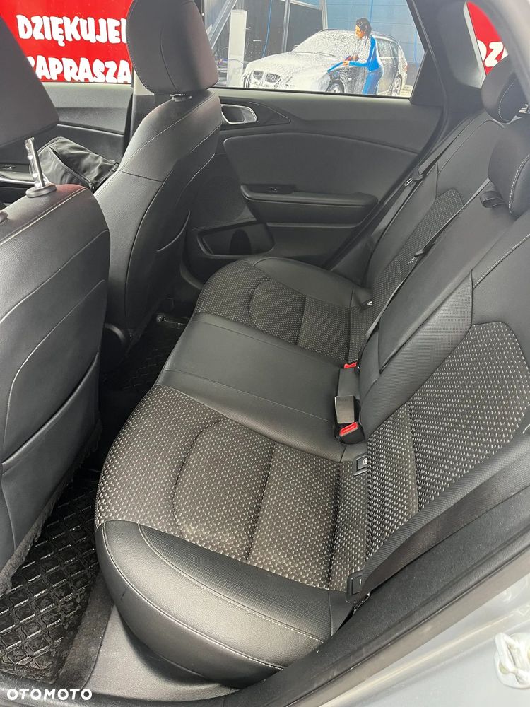 Kia Ceed 1.4 T-GDI L Business Line DCT - 9