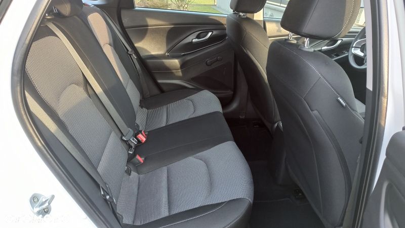 Hyundai i30 1.4 Classic - 10