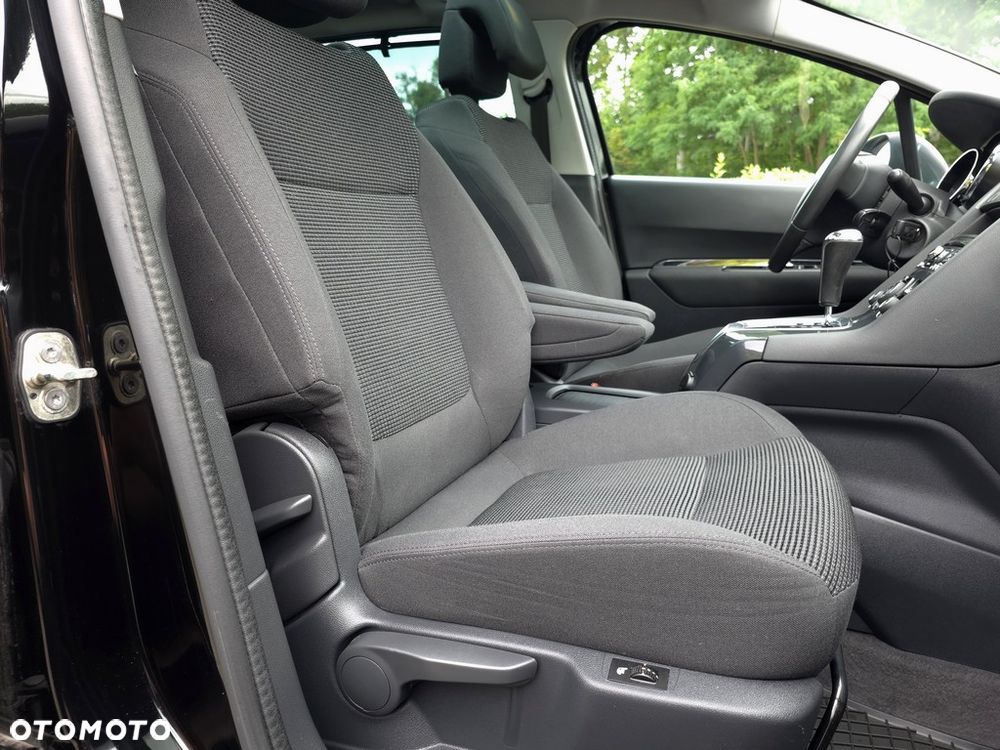 Peugeot 5008 - 16