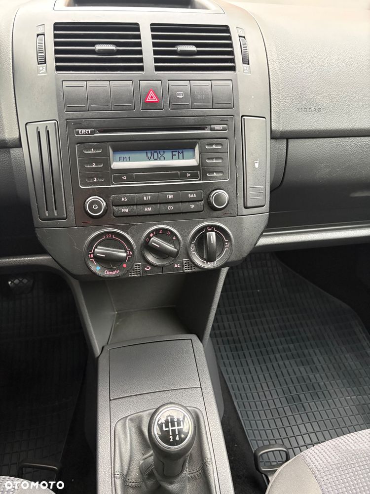 Volkswagen Polo - 11