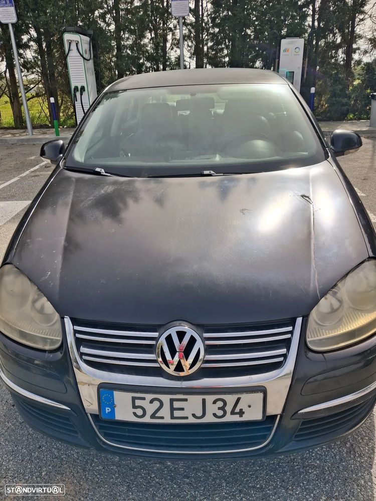 VW Jetta 1.9 TDi Confortline - 1